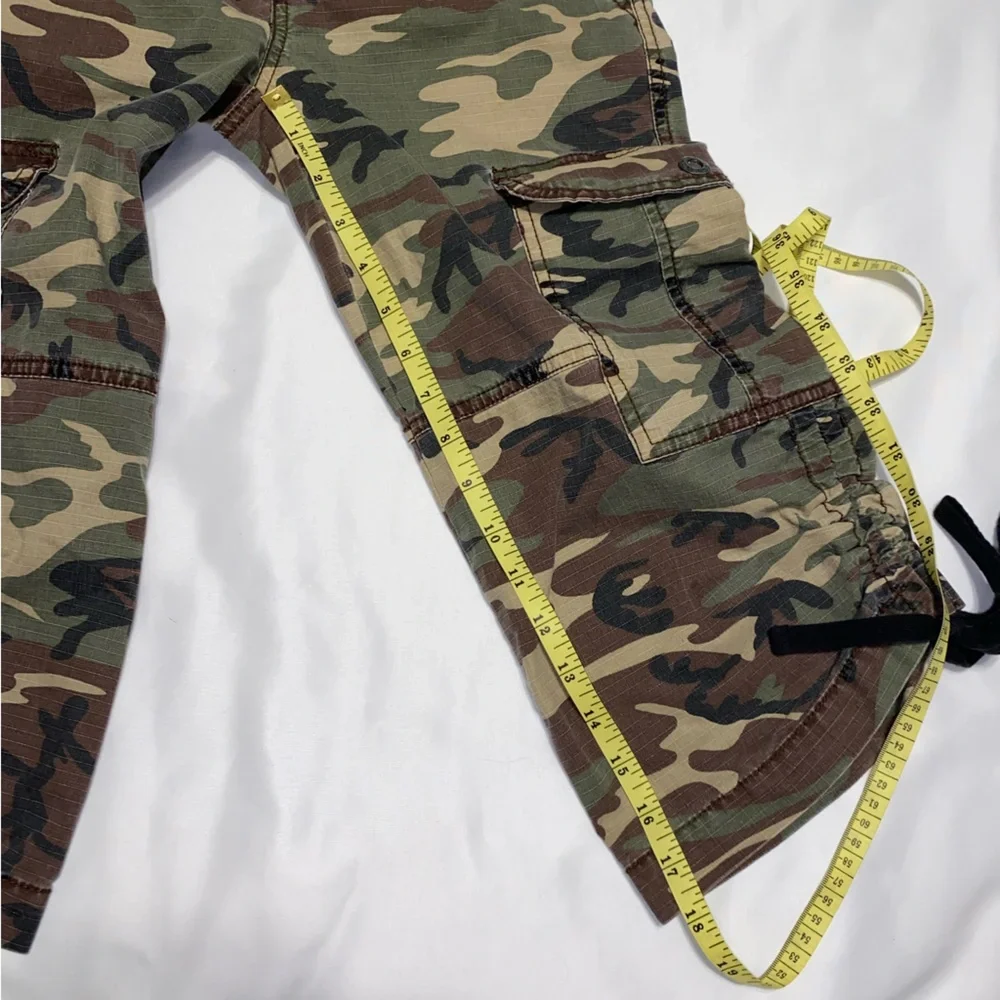 GLO jeans Women's Camo Cargo Capris - Green/Brown/Black - Picture 13 of 14
